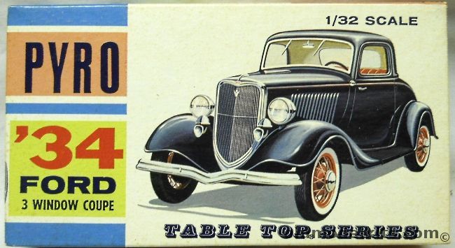 Pyro 1/32 1934 Ford Three Window Coupe, C308-60 plastic model kit